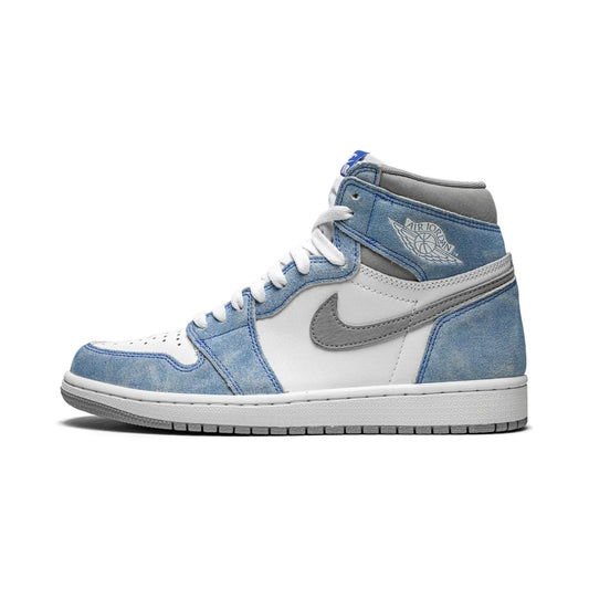 Jordan 1 Retro Hyper Royal