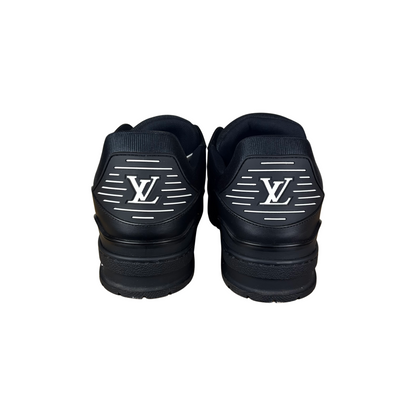 Used LV Trainer Black - Sz 9.5